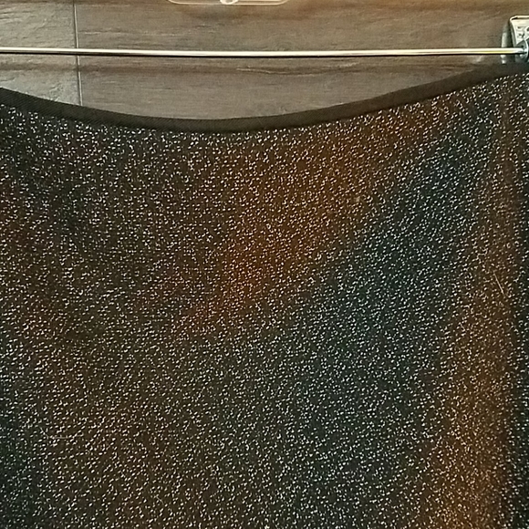 Ann Taylor skirt - Picture 2 of 7